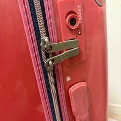 大型　キャリーケースの画像