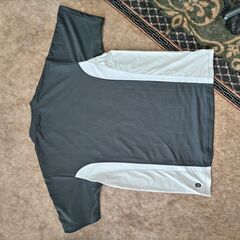 ★NIKE・ 半袖スポーツシャツ・グレー＆ホワイト・ 黒/灰色・ナイキ★の画像