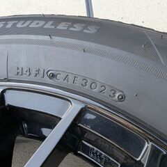 215/60R16 2023年製 スタッドレスタイヤ BLIZZAK VRX2の画像