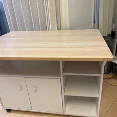 キッチンワゴン、キッチンテーブル、ダイニングテーブルの画像