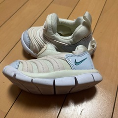 ナイキ子供用シューズの画像