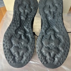 安全靴とスニーカー26の画像