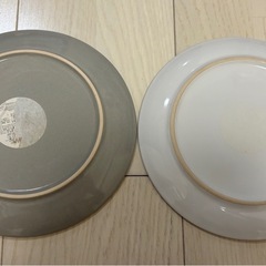 ダイソー　ドット　お皿　セットの画像