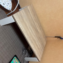 こたつテーブルの画像