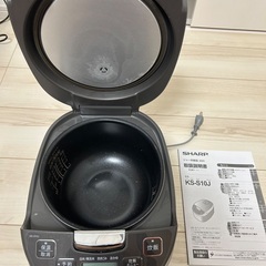シャープ 炊飯器 5.5合 シルバー KS-S10J-Sの画像