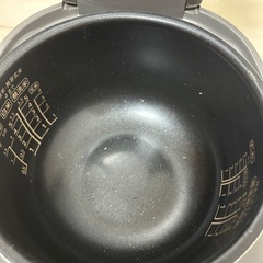 シャープ 炊飯器 5.5合 シルバー KS-S10J-Sの画像