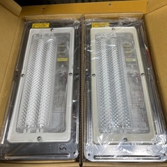 最終値下げ　3つまとめて　トラックの蛍光灯　　本体と蛍光管のセット　の画像