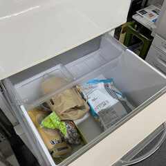冷蔵庫中型の画像