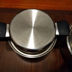 【投げ売り】アムウェイ クイーンクック数回使用4Lシチューパン、6Lシチューパンの画像