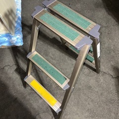 Pica ピカ•コーポレーション 踏台 PFC-79BL 高さ79cm 耐荷重100Kg 軽量アルミ 脚立 中古品 ④の画像