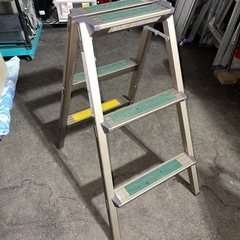 Pica ピカ•コーポレーション 踏台 PFC-79BL 高さ79cm 耐荷重100Kg 軽量アルミ 脚立 中古品 ④の画像