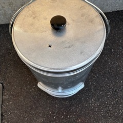 燻製器 キャンプ アウトドアの画像
