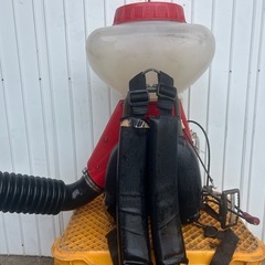 ゼノア　背負い式動力散布機 MD2000　8L 1kg剤対応 22cc エンジンブロアー 噴霧器 散布機 農薬散布 動噴 ブロア－ 宮崎の画像