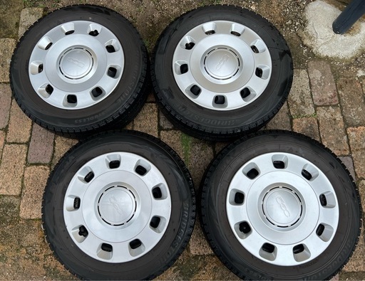 フィアット500 ブリザックVRXスタッドレス+純正14インチ