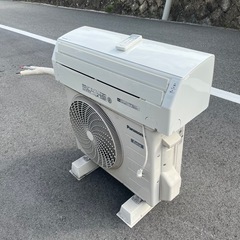 パナソニック ルームエアコン CS-22DFJ-W 2018年式 中古 6畳用の画像