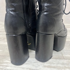 厚底 ブラック ハイヒールブーツ　sサイズの画像