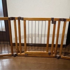  ペット用 木製おくだけドア付ゲート
の画像