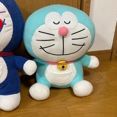 ドラえもんぬいぐるみの画像
