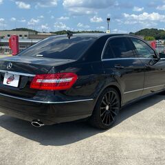 岡山【自社ローン】保証人無可★全国対応★メルセデスベンツ【E300】社外19インチAW/社外グリル/メモリー付きパワーシート/バックカメラ/TV/DVD再生/フォグ/ETCの画像