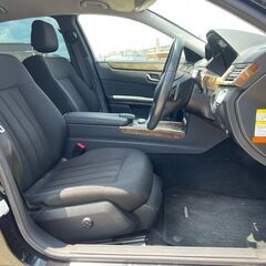 岡山【自社ローン】保証人無可★全国対応★メルセデスベンツ【E300】社外19インチAW/社外グリル/メモリー付きパワーシート/バックカメラ/TV/DVD再生/フォグ/ETCの画像