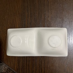 白　おしゃれなタレ皿の画像