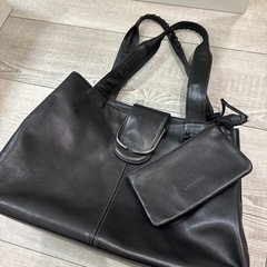 ungaroトートバッグの画像