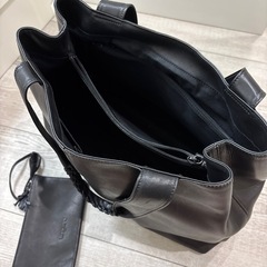 ungaroトートバッグの画像