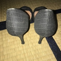 un’attrieeのパンプスの画像