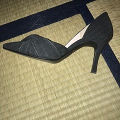 un’attrieeのパンプスの画像