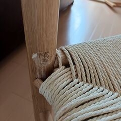 【無料】食卓用の椅子　座面の隅が壊れていますの画像