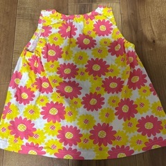 子供服　女の子　ワンピース　夏服　サイズ100cm 花柄　黄色、ピンク　リボンの画像