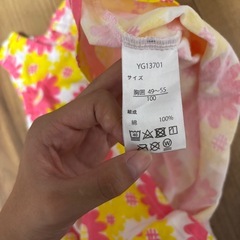 子供服　女の子　ワンピース　夏服　サイズ100cm 花柄　黄色、ピンク　リボンの画像