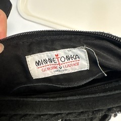 ミネトンカ　フリンジショルダーバッグ　の画像