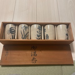 陶器の湯飲み5個セット 花柄の画像