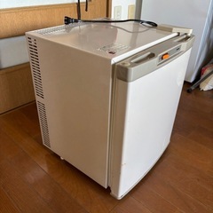冷蔵庫ミニの画像
