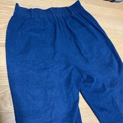 1(Mの者が着用していました)麻　薄手　タック入り　の画像