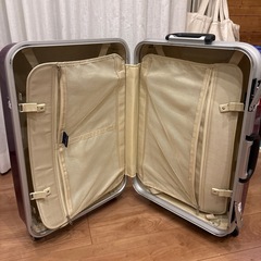 スーツケースの画像