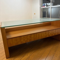 ガラスローテーブルガラスにかけ有りの画像