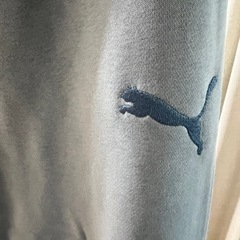 プーマのズボンの画像