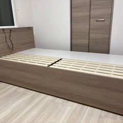 ニトリ 収納付き シングルベッド
の画像