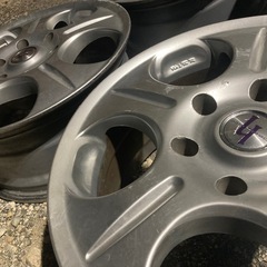 17インチ　7J ４本セット　６穴　
の画像