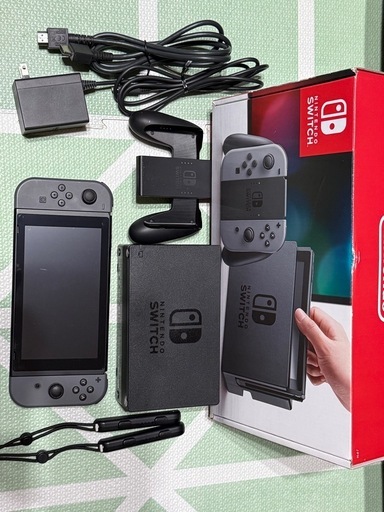 【取引中断中】Nintendo  Switch＋互換プロコン
