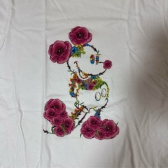 ユニクロ　UT 花柄ディズニーTシャツの画像