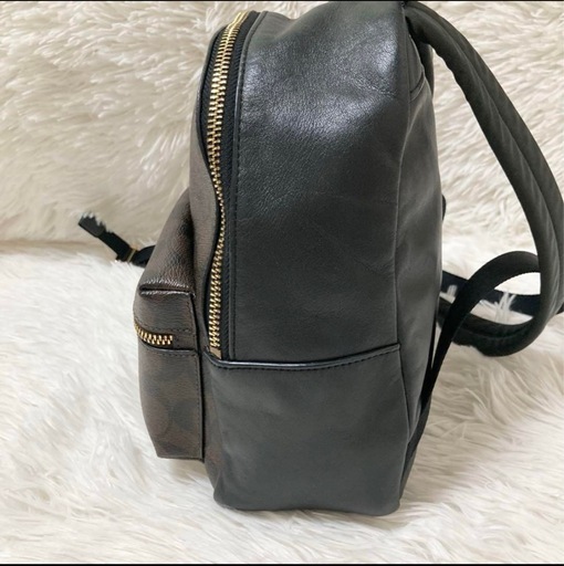 美品コーチミディアムチャーリーリュックバッグパックシグネチャー