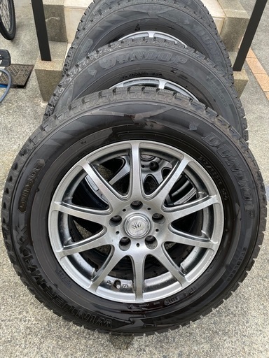 ダンロップ WM02 215/65R16スタッドレスタイヤ 4本 2023年製