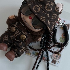 【新品】ラブブカッコいい🉐🉐服セットストラップ付🩵の画像