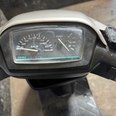 ★支払い総額5.5万円★買取強化中！査定無料♪スズキ アドレスv100 CE11A 人気のv100！サイスタ付き！2ストのためオイル継ぎ足しでOK！OK！の画像