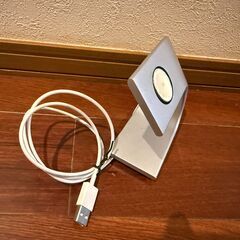 Apple watch用充電器、充電スタンドの画像