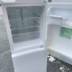 北九州市内配送無料　保証付き 2020年製冷蔵庫 ホワイト HR-G13B-W [134L /2ドア /右開きタイプ] [冷凍室 46L]の画像