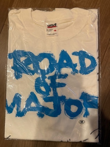 ロードオブメジャー　サイン入りT
シャツ